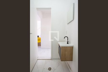 Lavabo de casa de condomínio à venda com 2 quartos, 170m² em Santa Maria, Osasco