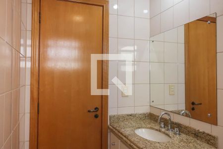 Apartamento para alugar com 147m², 4 quartos e 2 vagasBanheiro Social