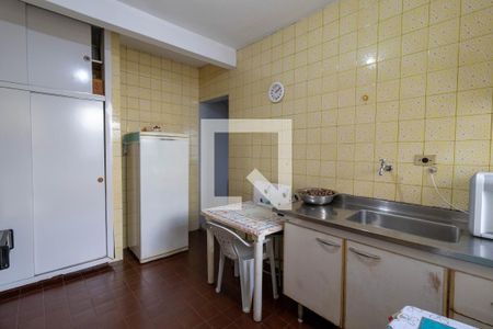 Casa à venda com 180m², 3 quartos e 2 vagas Casa à venda com 180m², 3 quartos e 2 vagasCozinha - Casa 2