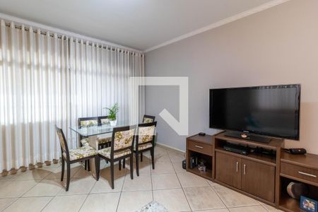 Casa à venda com 180m², 3 quartos e 2 vagas Casa à venda com 180m², 3 quartos e 2 vagasSala de Estar