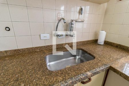 Casa à venda com 180m², 3 quartos e 2 vagas Casa à venda com 180m², 3 quartos e 2 vagasCozinha