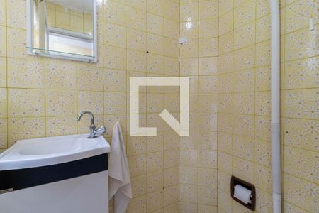 Casa à venda com 180m², 3 quartos e 2 vagas Casa à venda com 180m², 3 quartos e 2 vagasBanheiro de Serviço