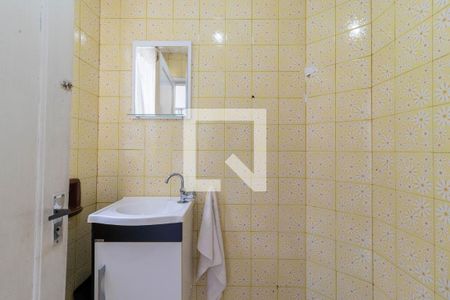 Casa à venda com 180m², 3 quartos e 2 vagas Casa à venda com 180m², 3 quartos e 2 vagasBanheiro de Serviço