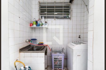 Casa à venda com 180m², 3 quartos e 2 vagas Casa à venda com 180m², 3 quartos e 2 vagasÁrea de Serviço