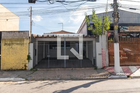 Casa à venda com 180m², 3 quartos e 2 vagas Casa à venda com 180m², 3 quartos e 2 vagasFachada