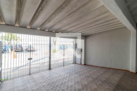 Casa à venda com 180m², 3 quartos e 2 vagas Casa à venda com 180m², 3 quartos e 2 vagasGaragem