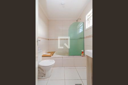 Casa de condomínio à venda com 370m², 4 quartos e 4 vagasBanheiro do Quarto 4