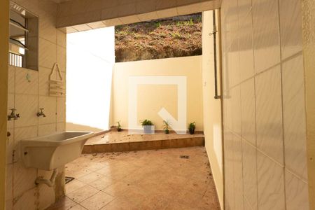 Casa de condomínio para alugar com 70m², 2 quartos e 1 vagaÁrea de serviço