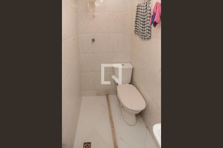 Casa de condomínio à venda com 180m², 3 quartos e 1 vagaBanheiro de Serviço