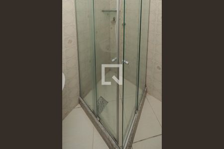 Casa de condomínio à venda com 180m², 3 quartos e 1 vagaBanheiro