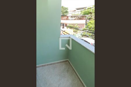 Casa de condomínio à venda com 180m², 3 quartos e 1 vagaSacada Quarto 1