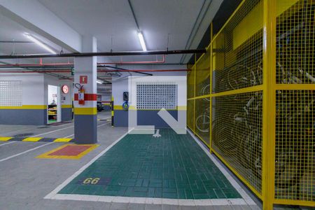 Apartamento à venda com 165m², 4 quartos e 2 vagas Apartamento à venda com 165m², 4 quartos e 2 vagasÁrea Comum Garagem Elétrico