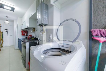 Apartamento à venda com 165m², 4 quartos e 2 vagas Apartamento à venda com 165m², 4 quartos e 2 vagasÁrea de Serviço