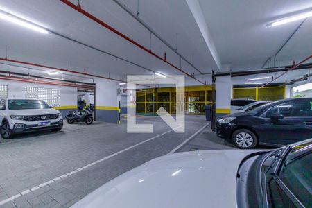 Apartamento à venda com 165m², 4 quartos e 2 vagas Apartamento à venda com 165m², 4 quartos e 2 vagasÁrea Comum Garagem