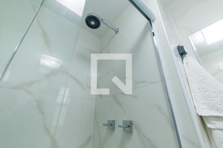 Apartamento à venda com 165m², 4 quartos e 2 vagas Apartamento à venda com 165m², 4 quartos e 2 vagasBanheiro Suíte