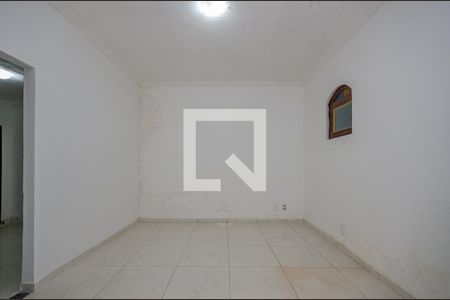 Casa à venda com 900m², 4 quartos e 3 vagasbarração piso térreo Suíte