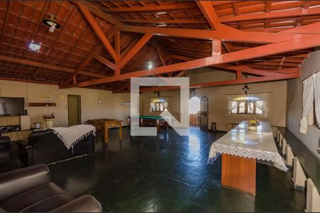 Casa à venda com 900m², 4 quartos e 3 vagasSalão de jogos