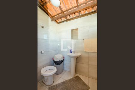 Casa à venda com 900m², 4 quartos e 3 vagasBanheiro - Salão de jogos 