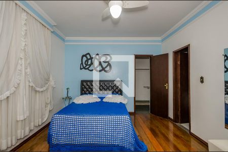 Casa à venda com 900m², 4 quartos e 3 vagasSuíte 2