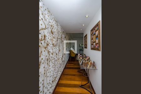 Casa à venda com 900m², 4 quartos e 3 vagasCorredor