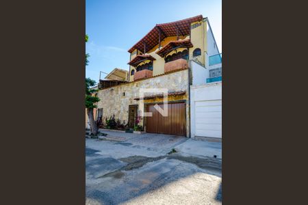Casa à venda com 900m², 4 quartos e 3 vagasFachada