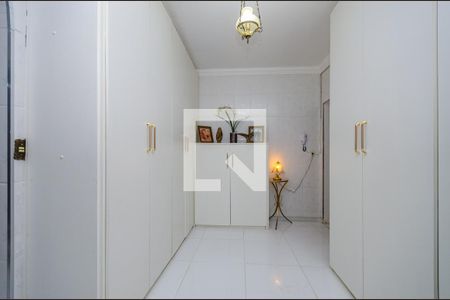 Casa à venda com 900m², 4 quartos e 3 vagasCorredor