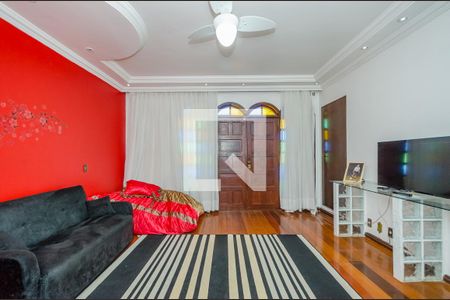 Casa à venda com 900m², 4 quartos e 3 vagasSuíte 1