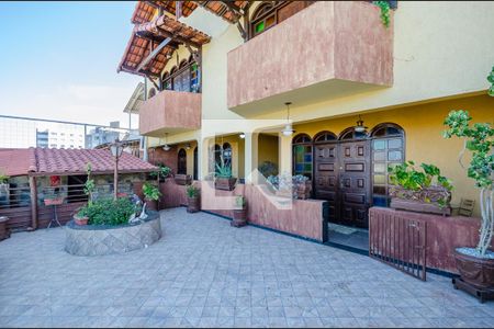 Casa à venda com 900m², 4 quartos e 3 vagasVaranda da Sala