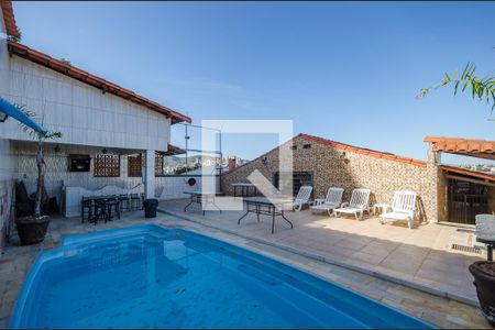 Casa à venda com 900m², 4 quartos e 3 vagasÁrea Externa - piscina