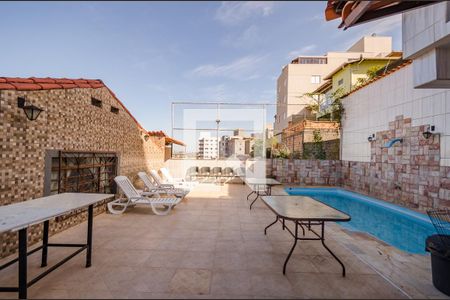 Casa à venda com 900m², 4 quartos e 3 vagasÁrea Externa - piscina