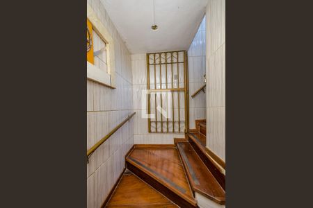 Casa à venda com 900m², 4 quartos e 3 vagasEscada