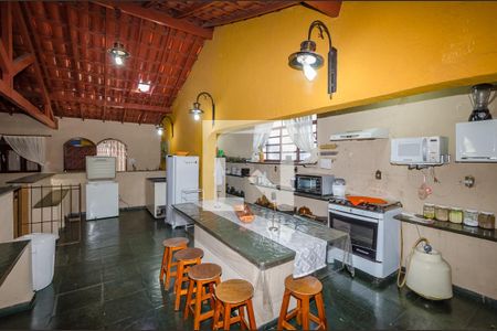 Casa à venda com 900m², 4 quartos e 3 vagasCozinha