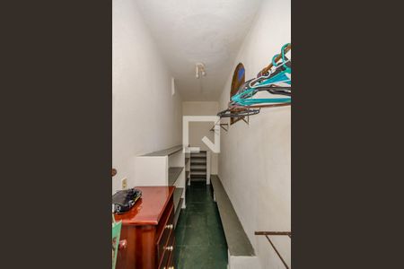 Casa à venda com 900m², 4 quartos e 3 vagasCloset Suíte 4