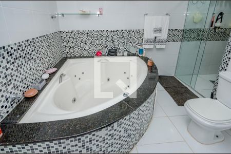 Casa à venda com 900m², 4 quartos e 3 vagasBanheiro Suíte 4