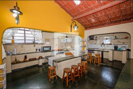 Casa à venda com 900m², 4 quartos e 3 vagasCozinha