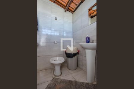 Casa à venda com 900m², 4 quartos e 3 vagasBanheiro - Salão de jogos 