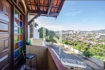 Casa à venda com 900m², 4 quartos e 3 vagasVaranda da Suíte 4