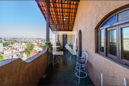 Casa à venda com 900m², 4 quartos e 3 vagasVaranda da Sala de jogos