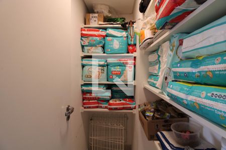 Apartamento à venda com 105m², 2 quartos e 2 vagasDespensa