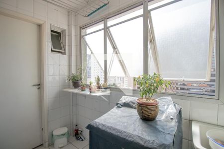 Apartamento à venda com 110m², 3 quartos e 1 vagaÁrea de Serviço