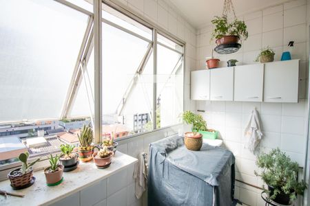 Apartamento à venda com 110m², 3 quartos e 1 vagaÁrea de Serviço