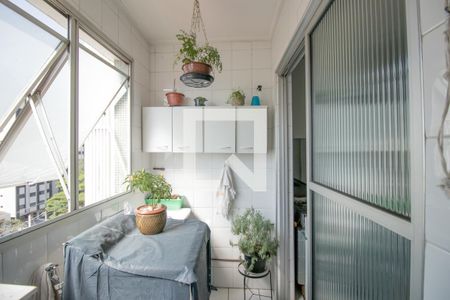 Apartamento à venda com 110m², 3 quartos e 1 vagaÁrea de Serviço