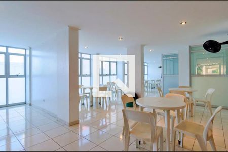 Apartamento à venda com 70m², 2 quartos e 1 vaga Apartamento à venda com 70m², 2 quartos e 1 vagaÁrea comum - Salão de festas