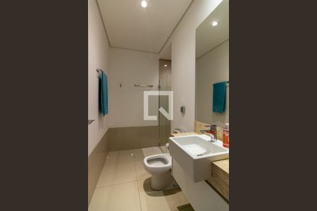 Casa de condomínio para alugar com 412m², 5 quartos e 4 vagasBanheiro da Suíte 1