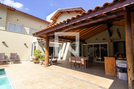 Casa de condomínio para alugar com 412m², 5 quartos e 4 vagasÁrea Externa