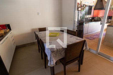 Casa de condomínio para alugar com 412m², 5 quartos e 4 vagasCozinha