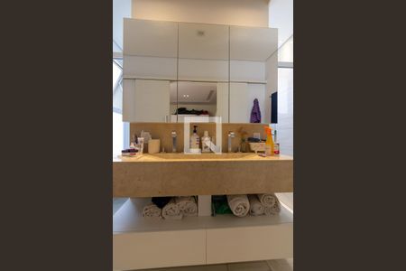 Casa de condomínio para alugar com 412m², 5 quartos e 4 vagasBanheiro da Suíte 5