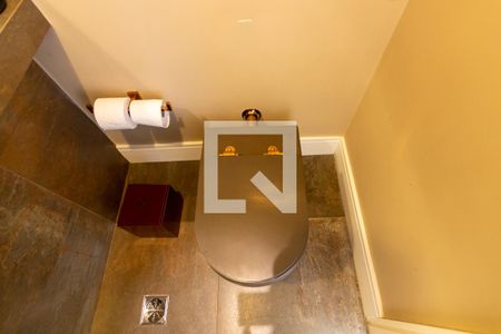 Casa de condomínio para alugar com 412m², 5 quartos e 4 vagasBanheiro Social