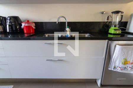 Casa de condomínio para alugar com 412m², 5 quartos e 4 vagasCozinha - Armários