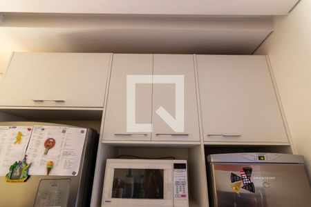 Casa de condomínio para alugar com 412m², 5 quartos e 4 vagasCozinha - Armários